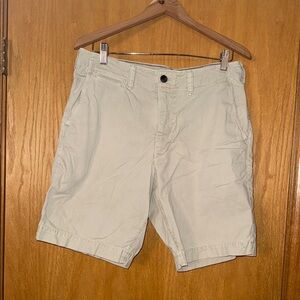 American Eagle Outfitters Men's Light Tan Shorts